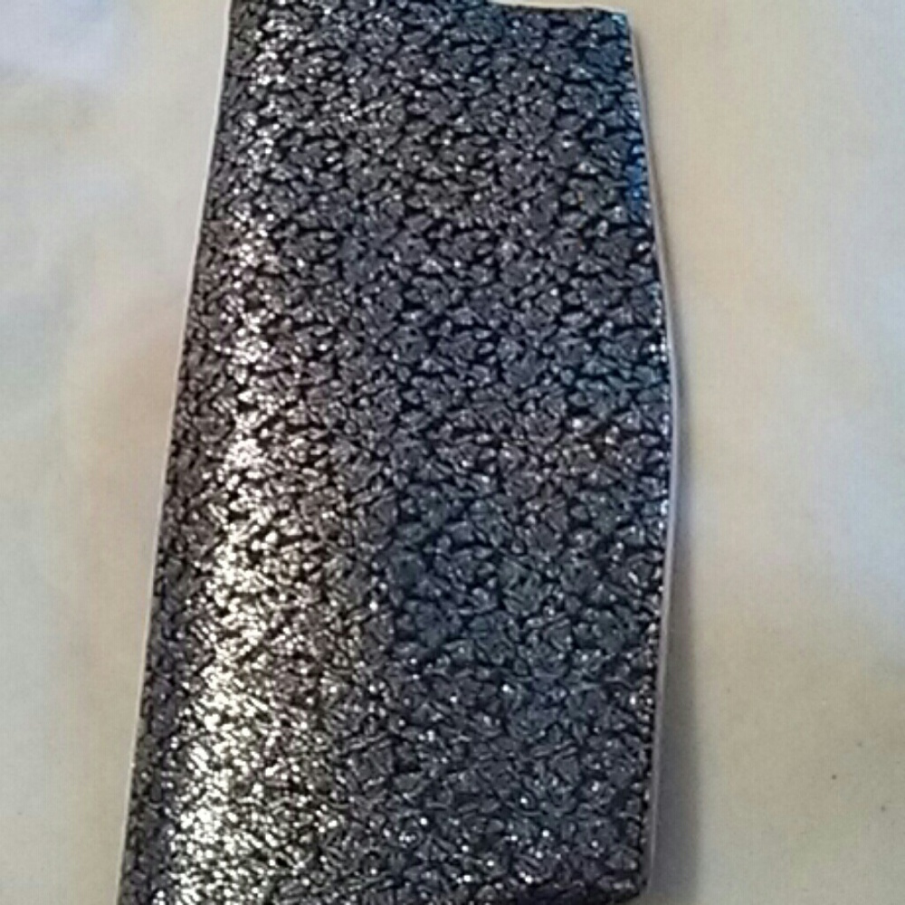 Purse - Picture 2 of 4